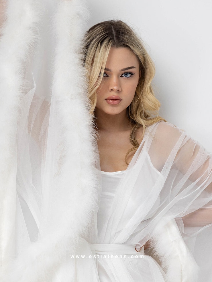 Ayla Fronek