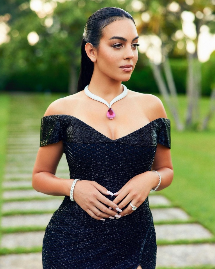 Georgina Rodriguez'S $5 Million Ring: Design Secrets Revealed! - wnxyp6t
