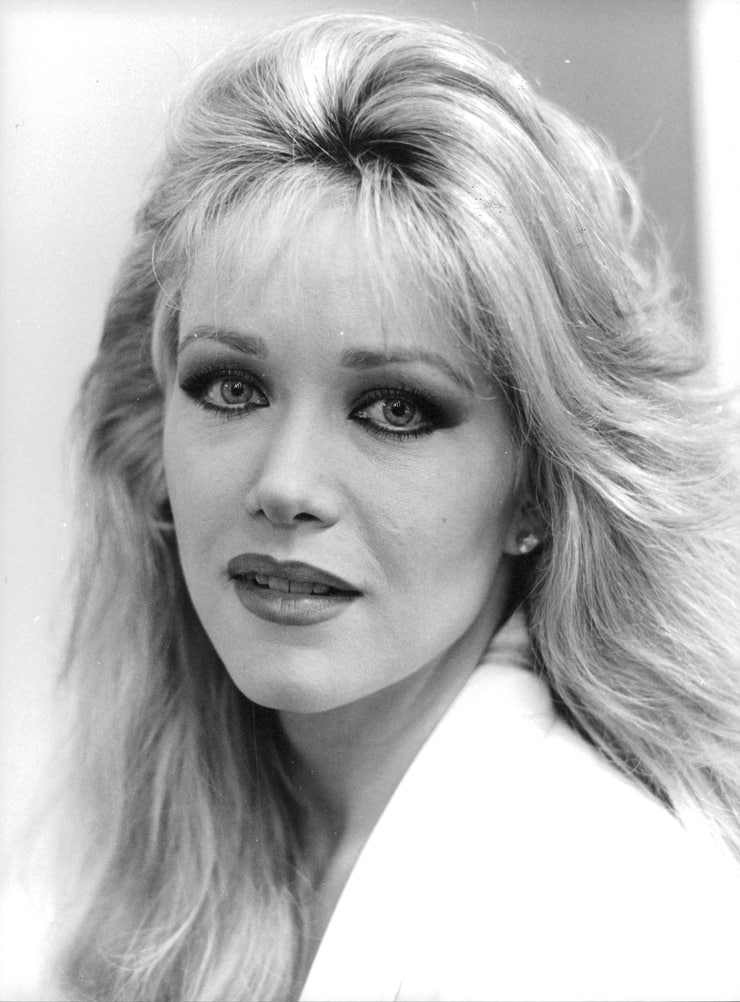 Tanya Roberts 0831