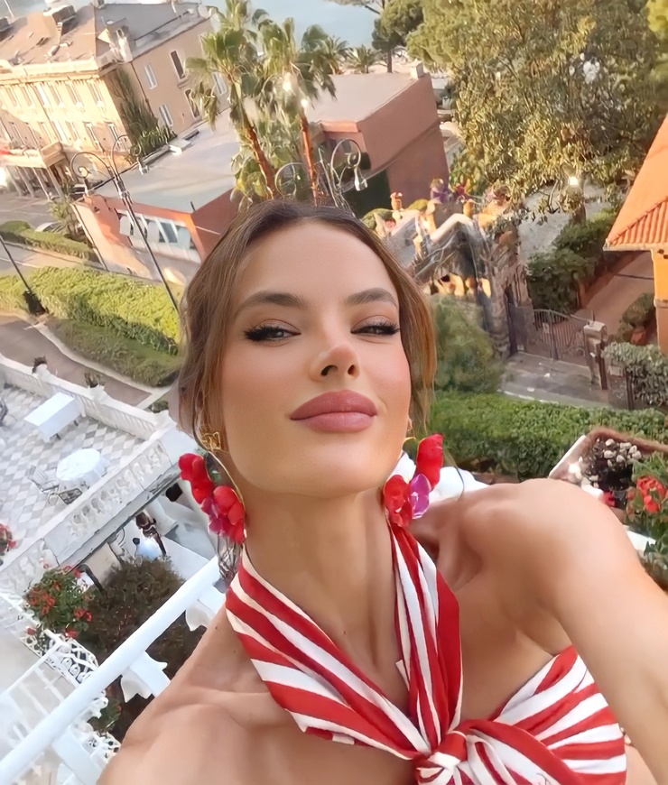 Alessandra Ambrosio