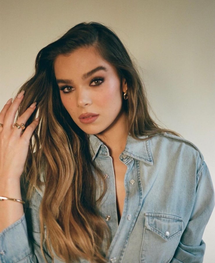 Hailee Steinfeld