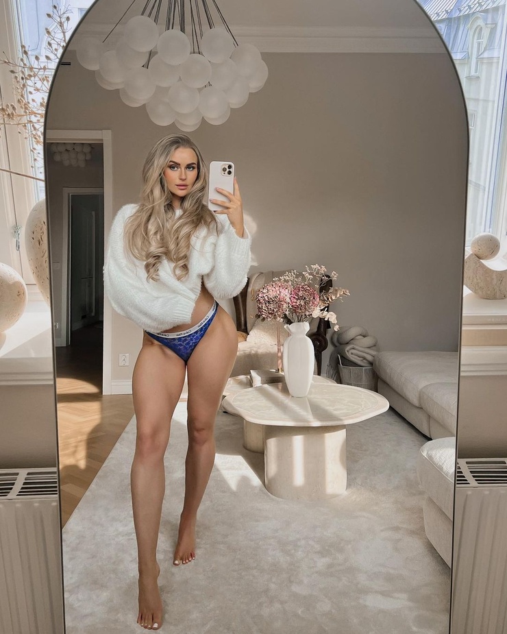 ANNA NYSTRÖM ANNA NYSTRÖM