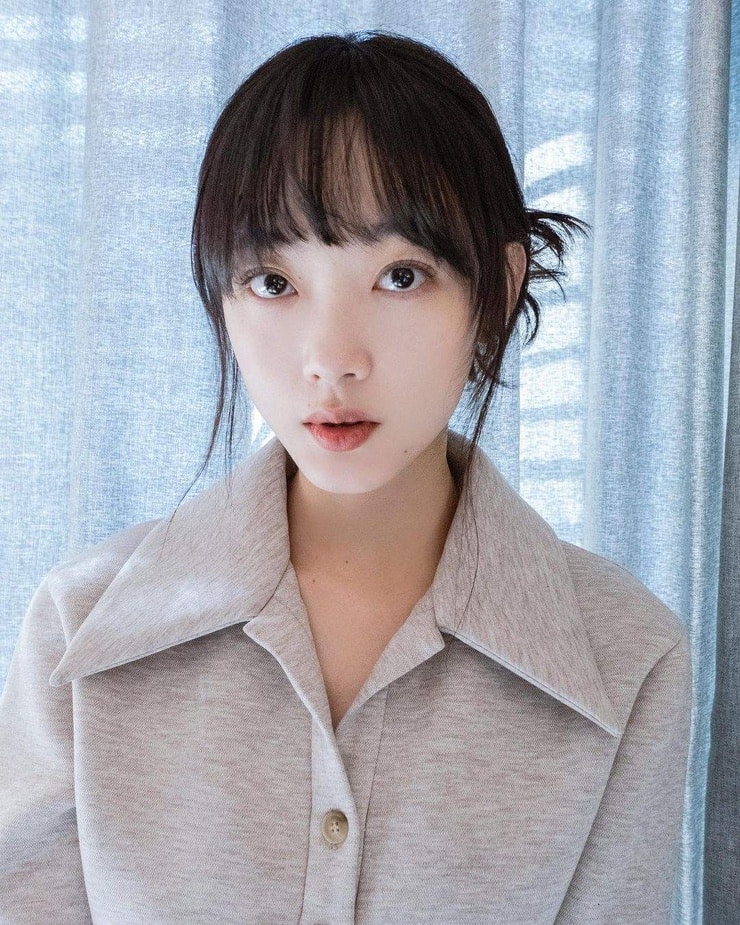 Picture of Lee Yoo-mi