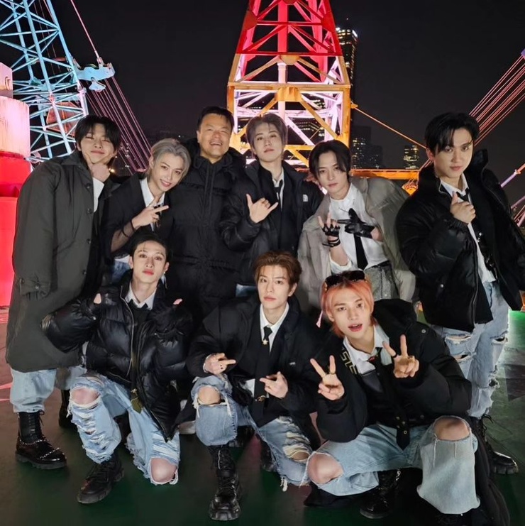 Stray Kids