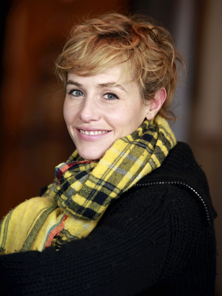 Cécile De France