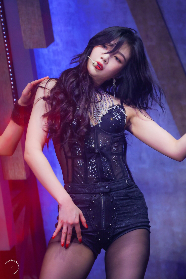 Joy (Park Soo Young)
