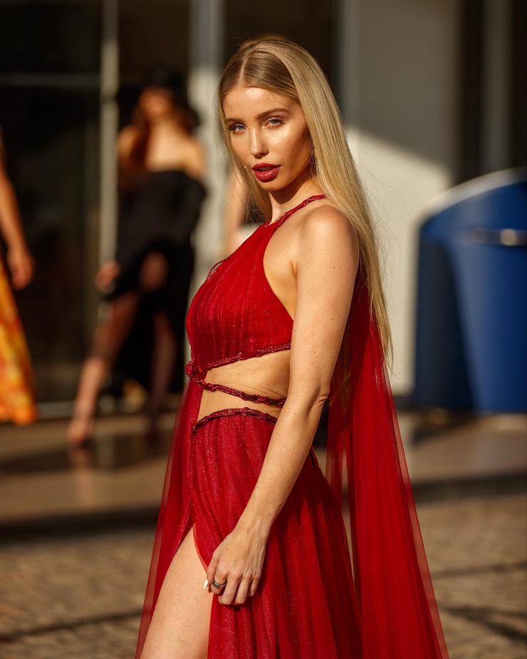 Arielle Raycene Arielle Raycene