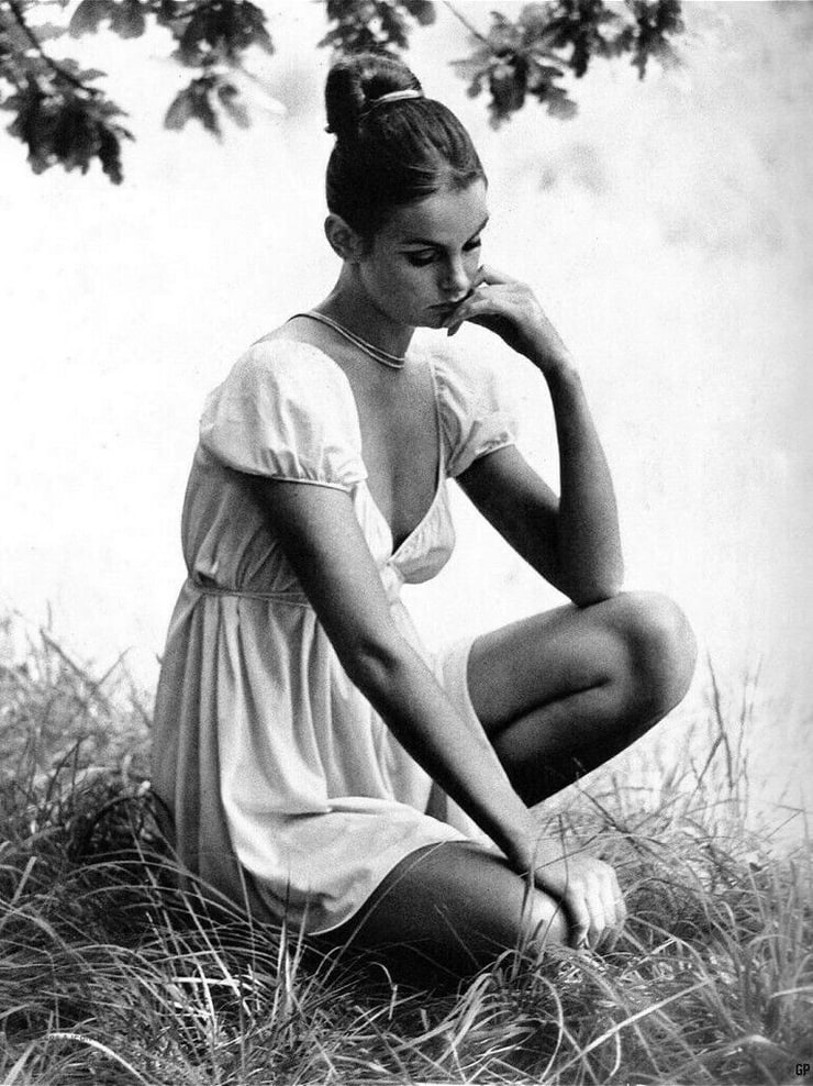 Picture Of Jean Shrimpton 1209