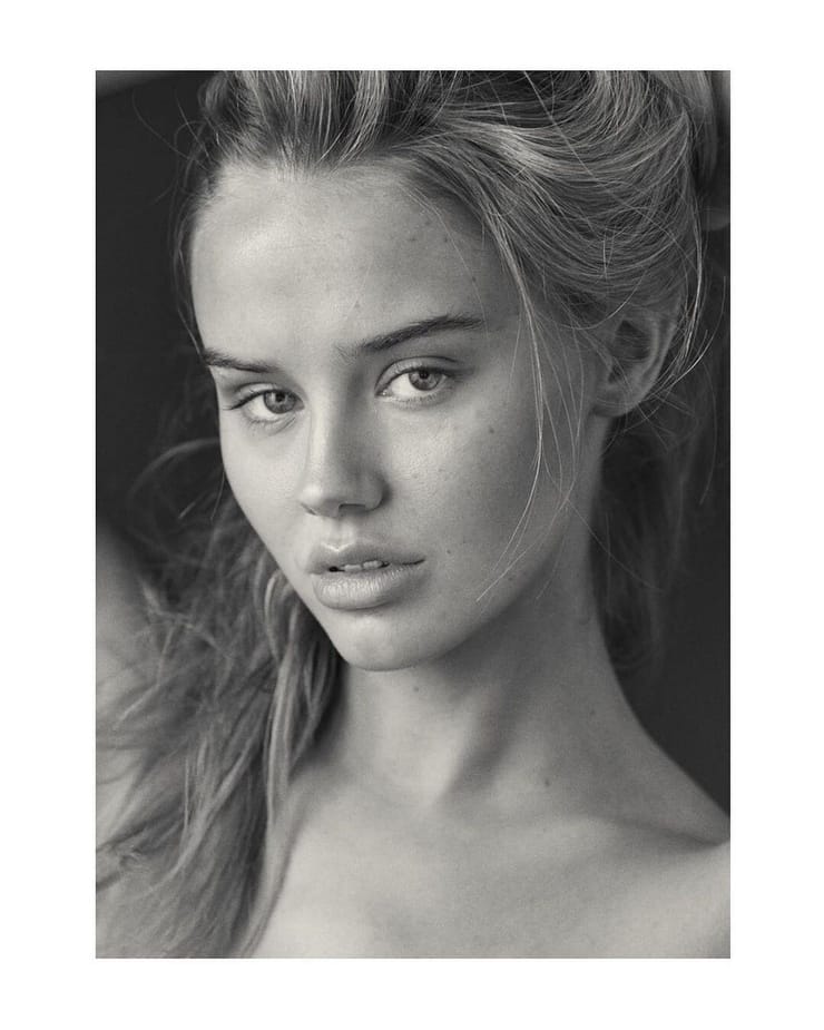 Elly Sharp Elly Sharp