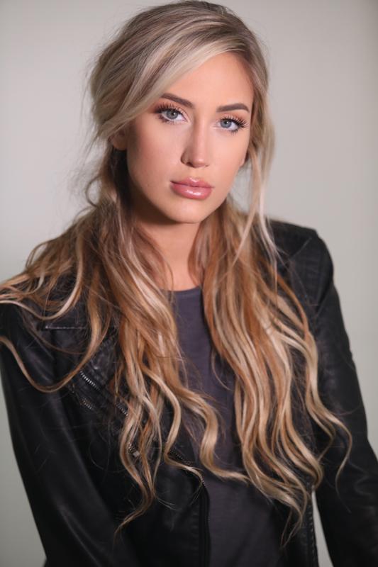 Taylor Ray (I)