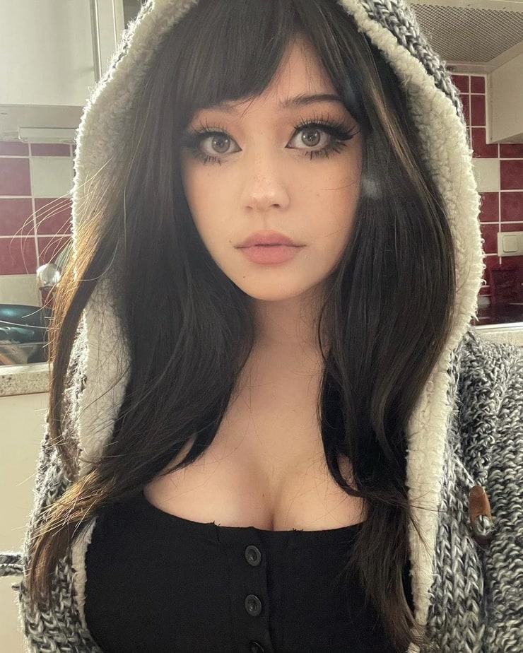 Jade-Anh Ngo Jade-Anh Ngo