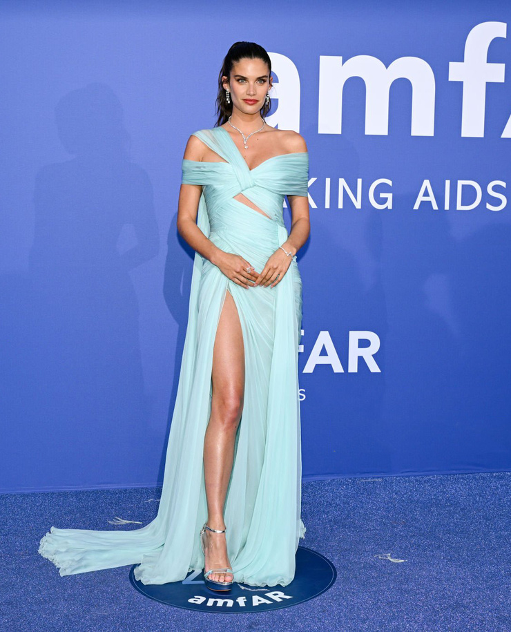 Sara Sampaio Sara Sampaio