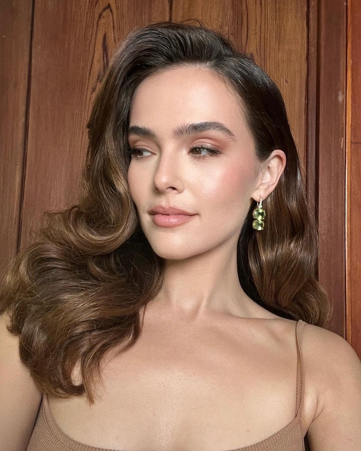 Zoey Deutch Zoey Deutch