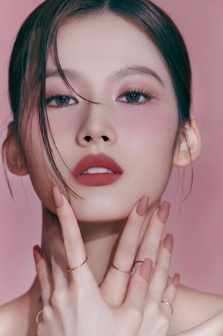 Minatozaki Sana Minatozaki Sana