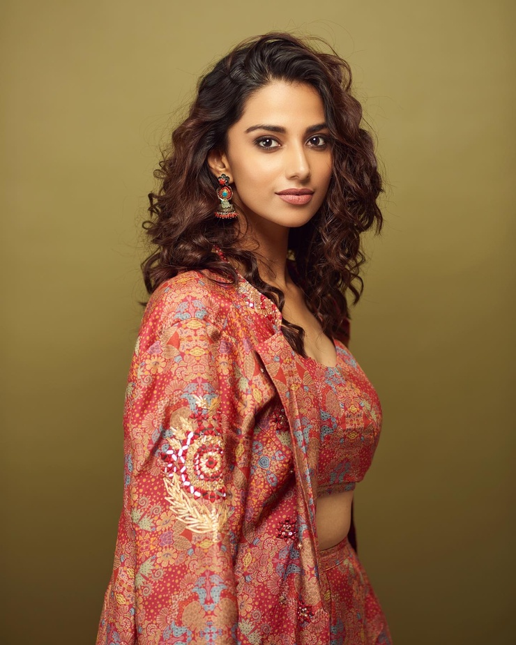 Meenakshi Chaudhary Meenakshi Chaudhary