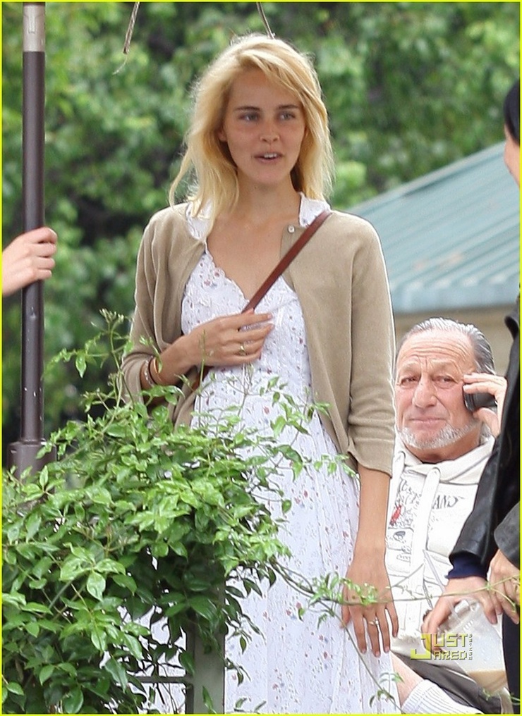 Isabel Lucas