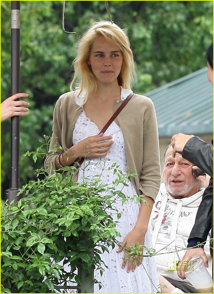 Isabel Lucas