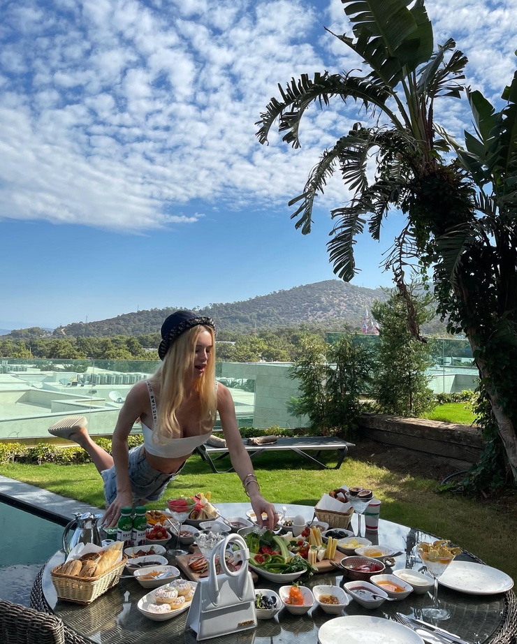 Olya Abramovich
