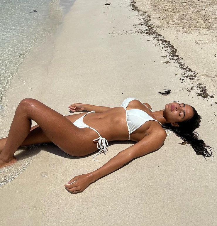 Júlia Muniz Júlia Muniz
