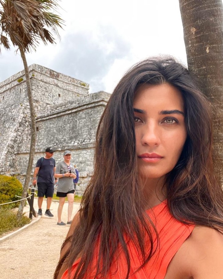 Tuba Büyüküstün Tuba Büyüküstün