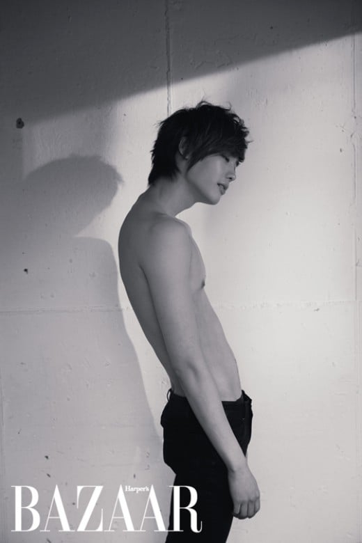 Jong Suk Lee