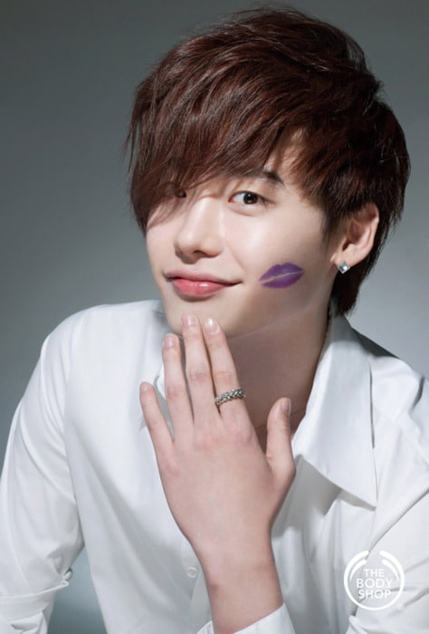Jong Suk Lee