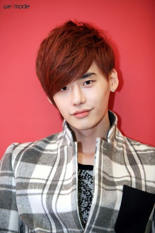 Jong Suk Lee