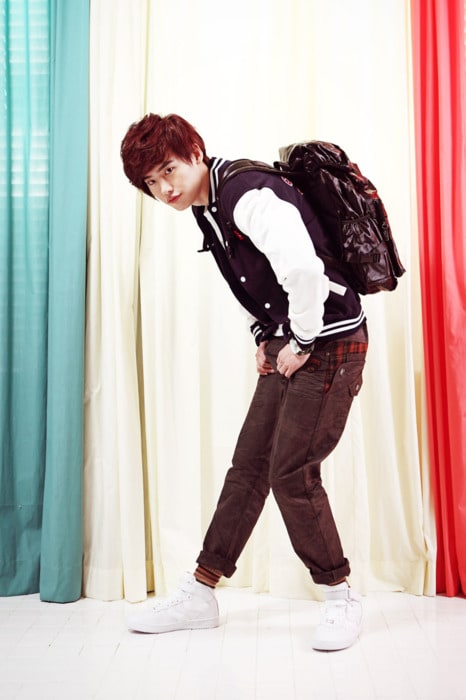 Jong Suk Lee