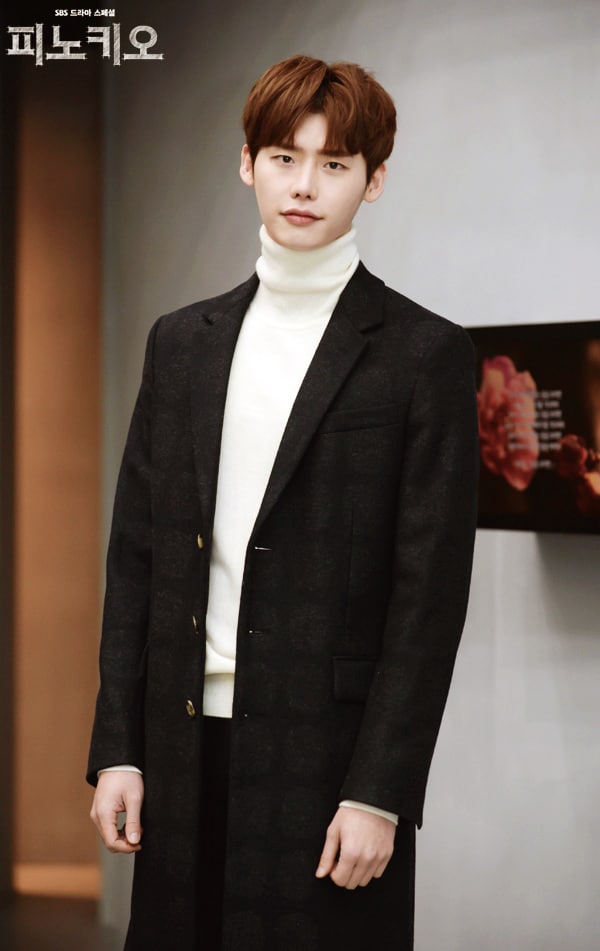 Jong Suk Lee