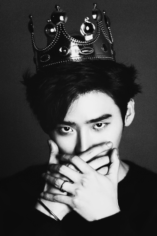 Jong Suk Lee