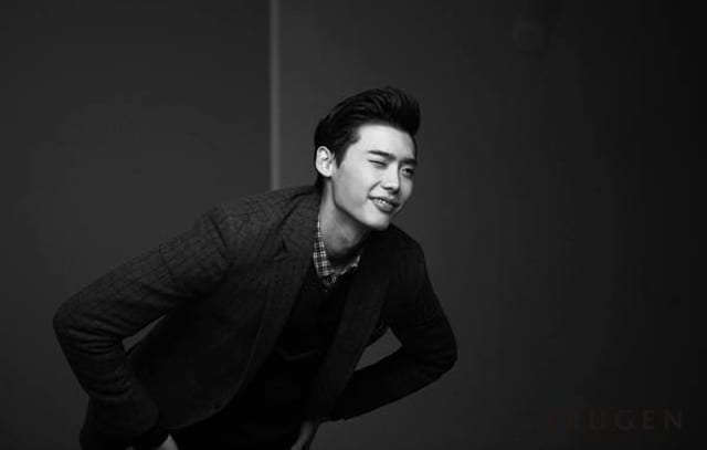 Jong Suk Lee