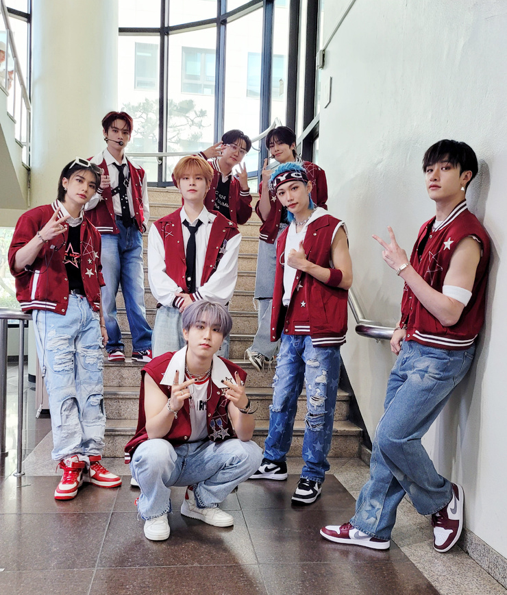 Stray Kids