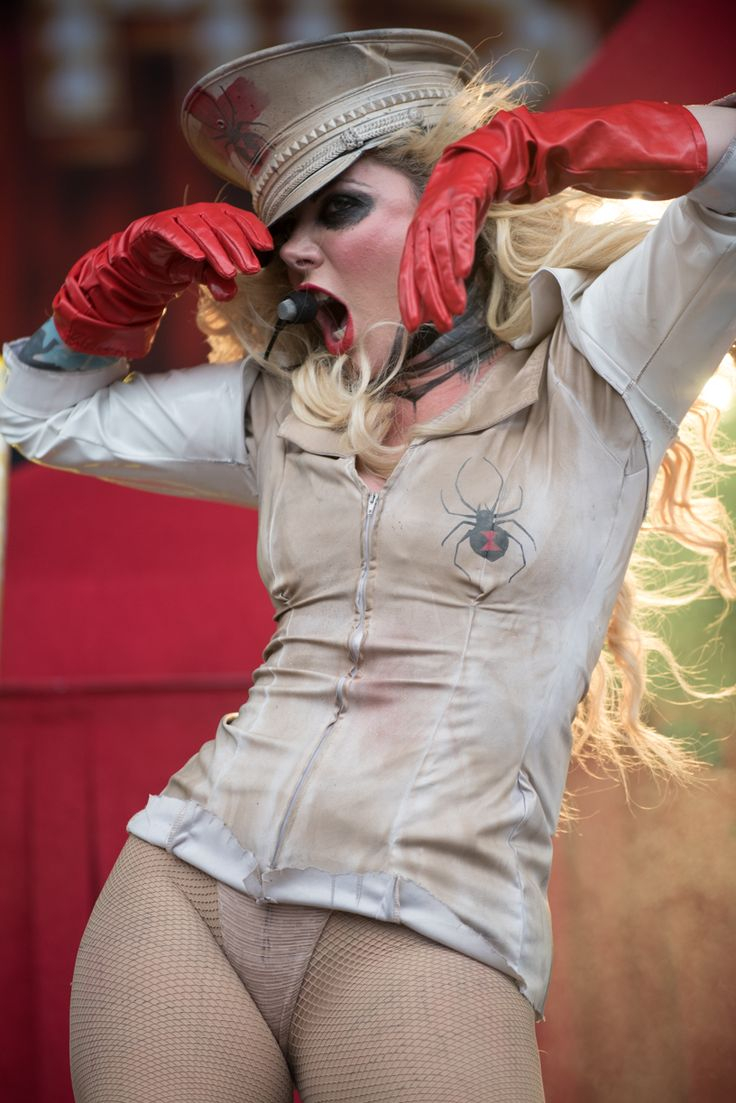 Maria Brink
