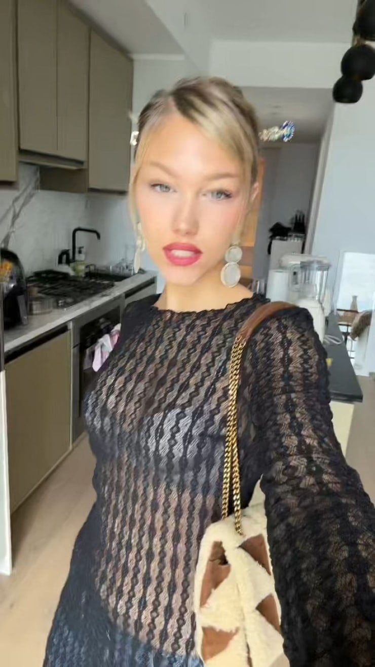 Picture of Grace VanderWaal(03)