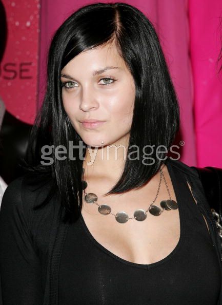 Leigh Lezark