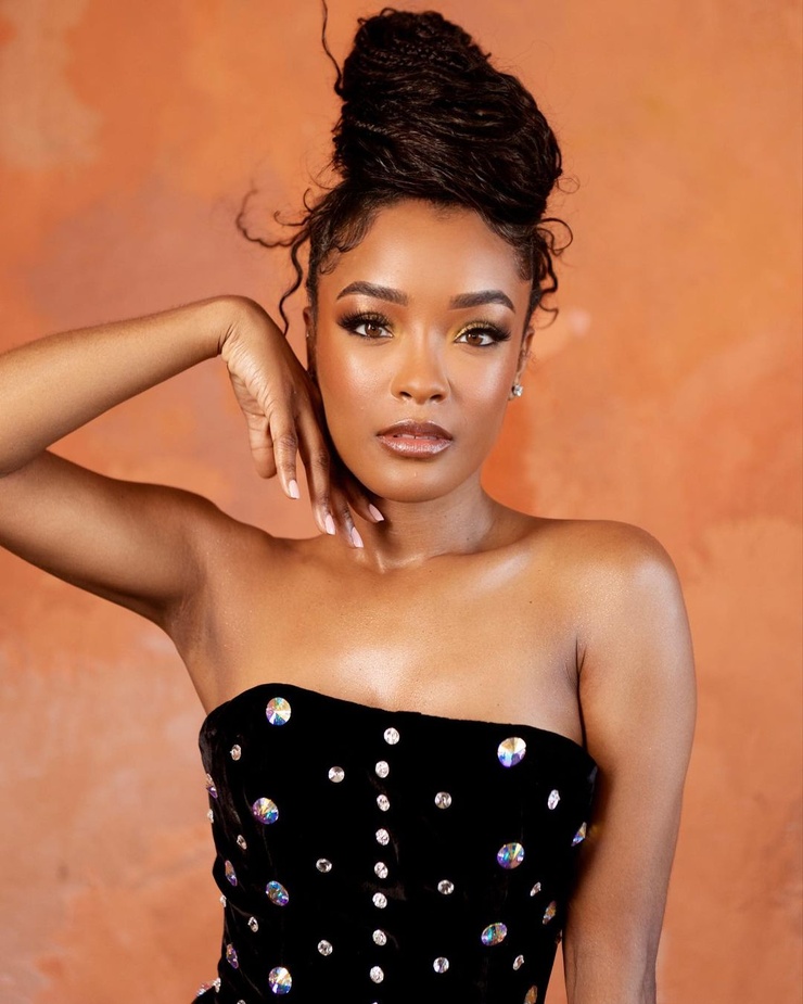LaToya Tonodeo LaToya Tonodeo