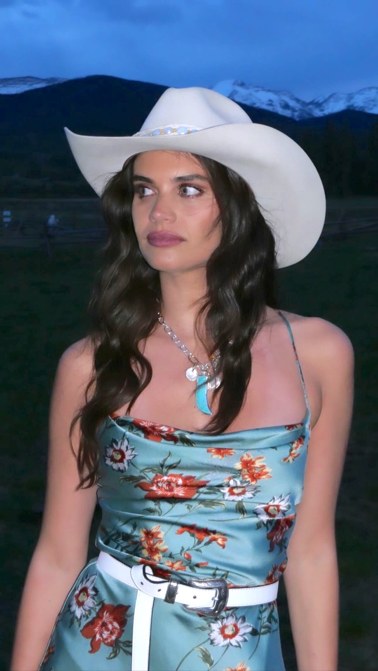 Sara Sampaio Sara Sampaio