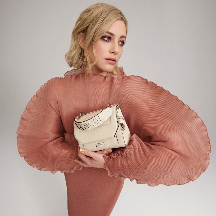 Lili Reinhart