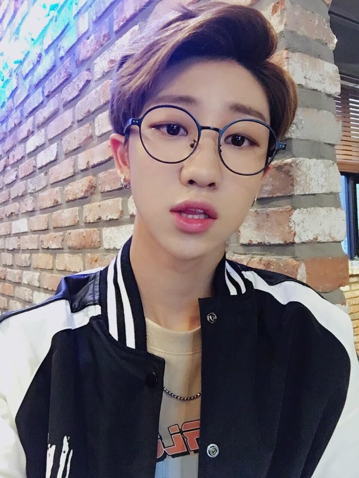 Minghao Xu