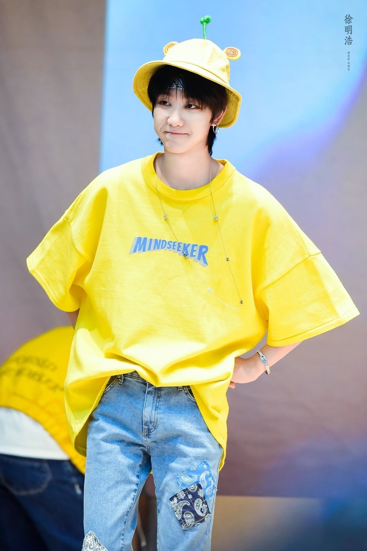 Minghao Xu
