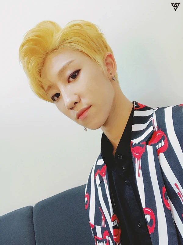 Minghao Xu