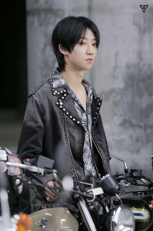 Minghao Xu