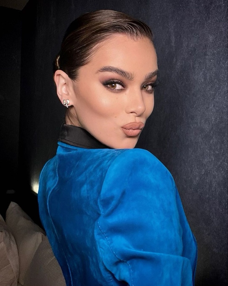 Hailee Steinfeld Hailee Steinfeld