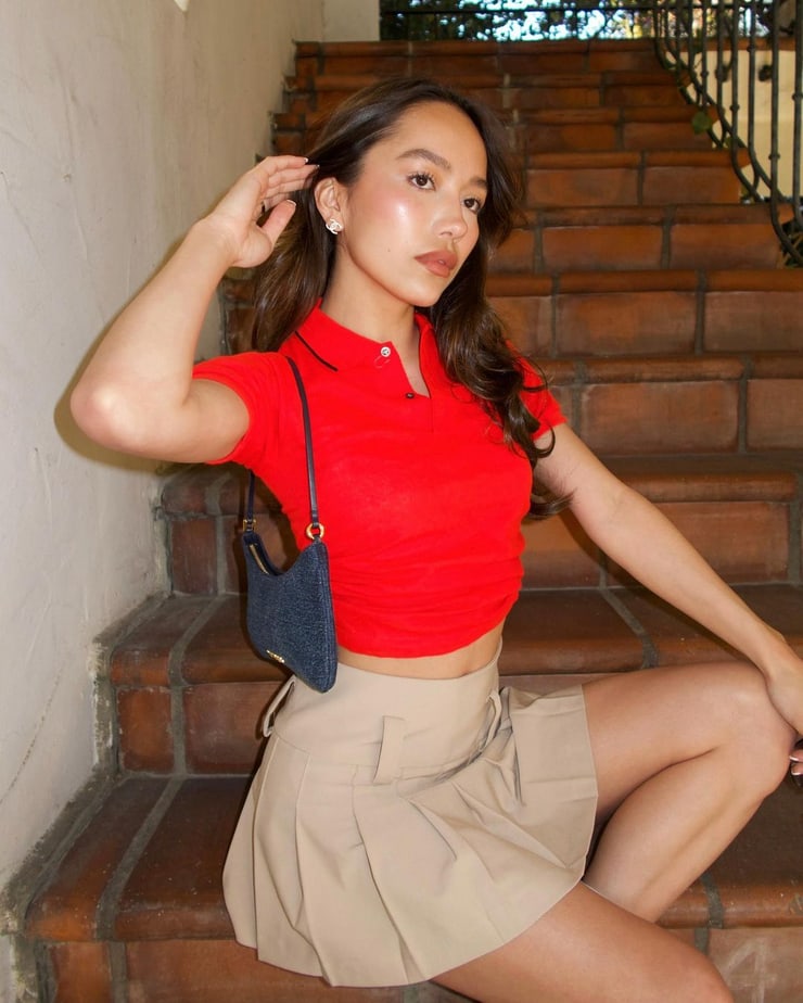 Jasmine Vega