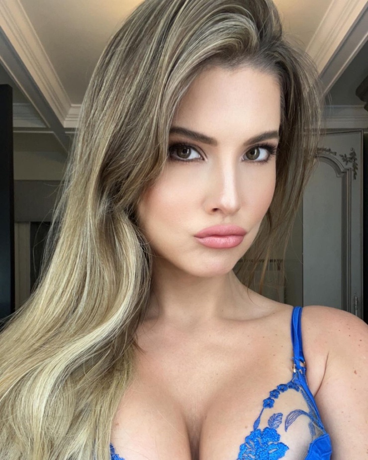 Amanda Cerny Amanda Cerny