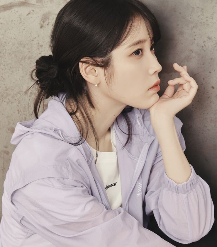 IU