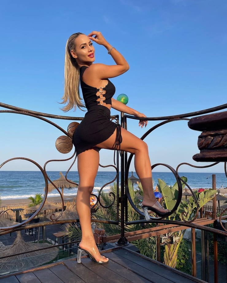 Picture of Nicole Barbie