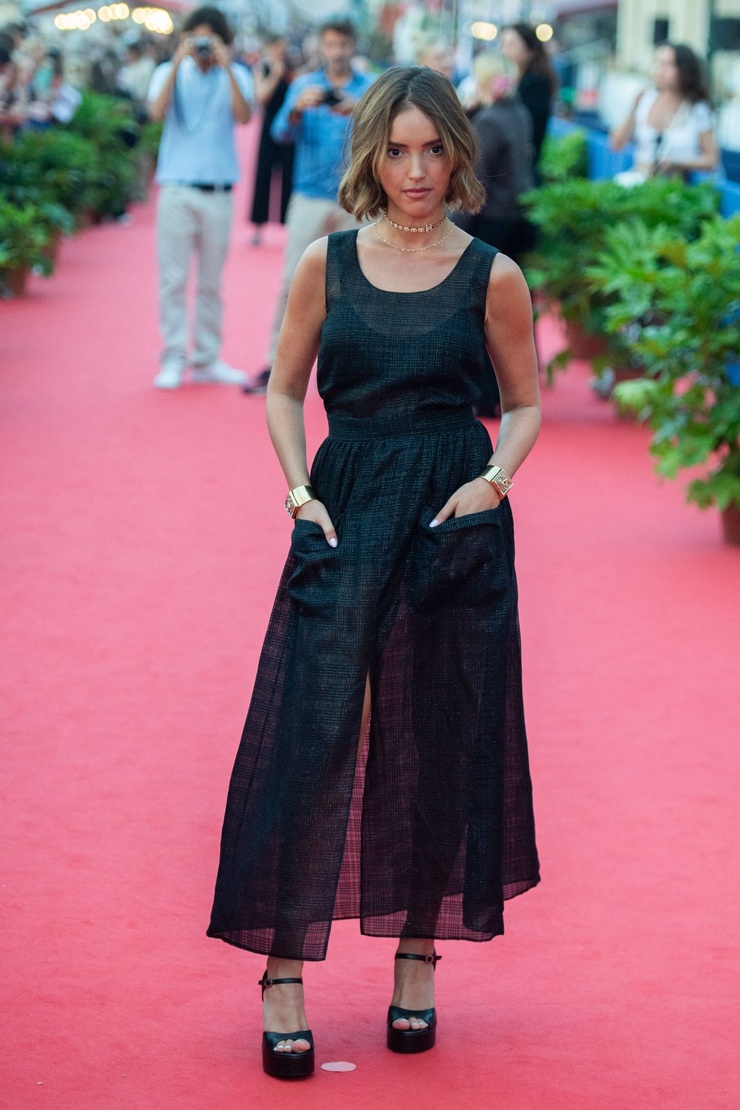Lyna Khoudri