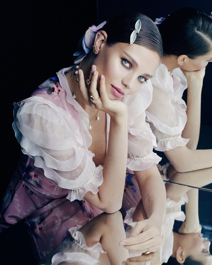 Alesya Kafelnikova Alesya Kafelnikova