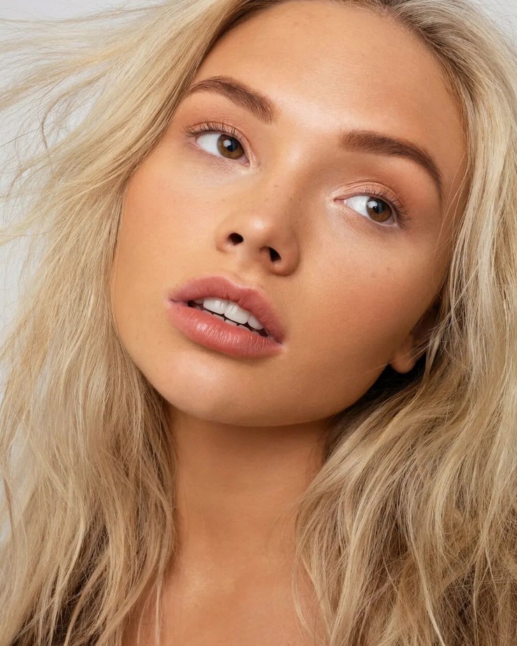 Natalie Alyn Lind Natalie Alyn Lind